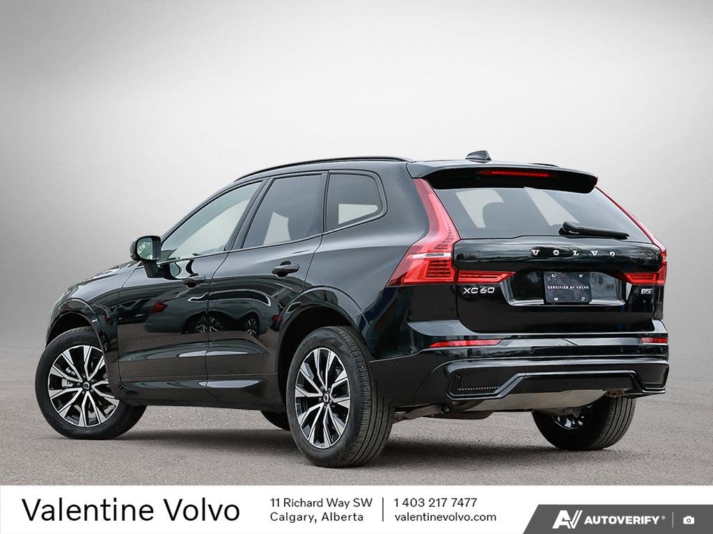 2025 Volvo XC60 Plus Dark Theme-3