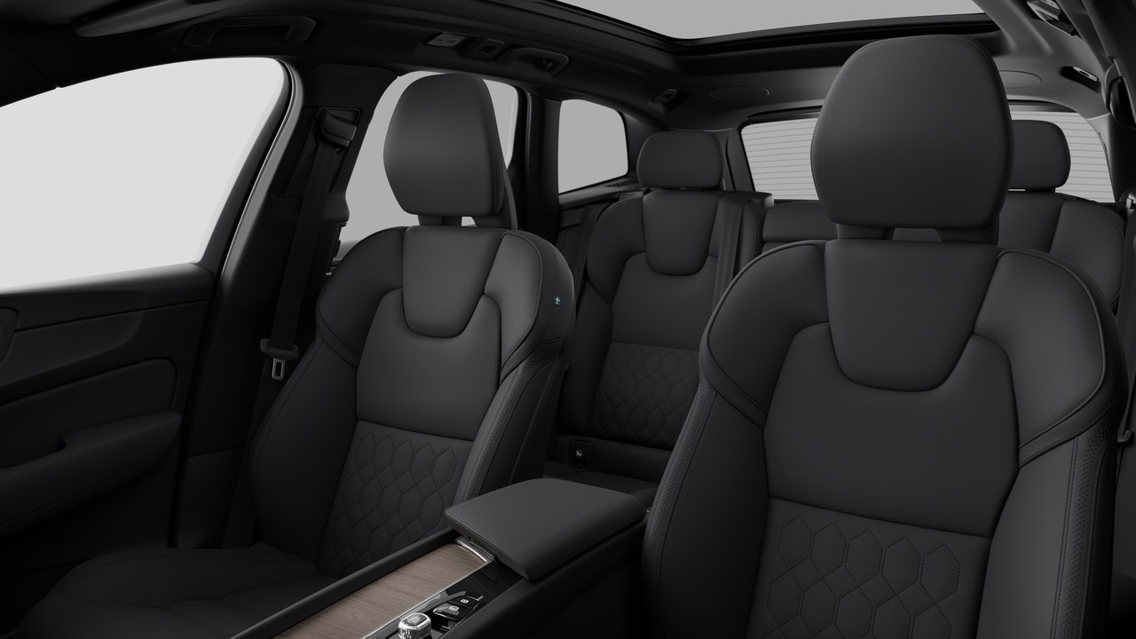 2026 Volvo XC60 Plus-11