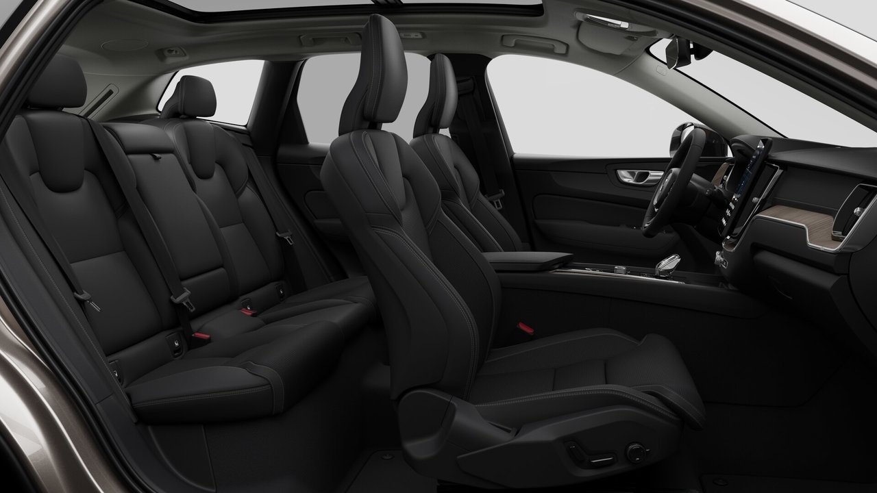 2027 Volvo XC60 Ultra (Dark Theme)-12