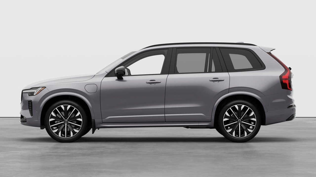 2026 Volvo XC90 Plug-in hybrid Plus 7-Seater (Dark Theme)-7