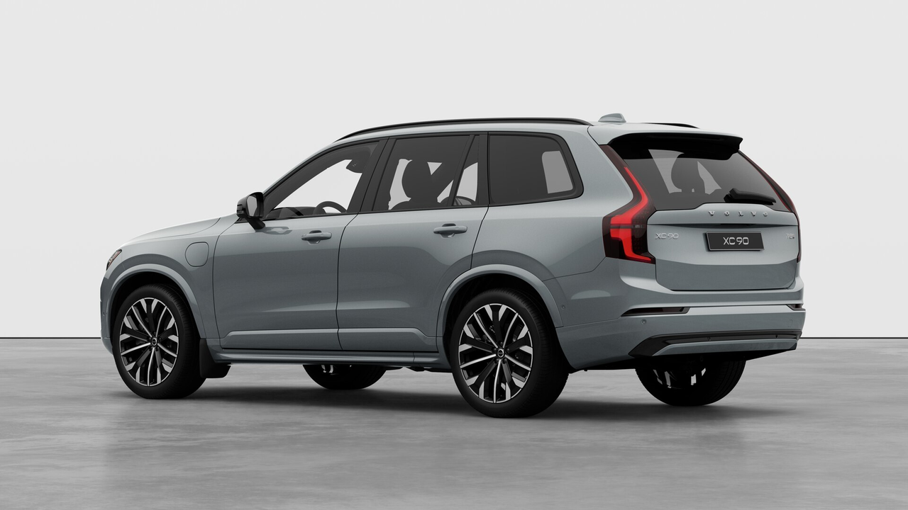 2026 Volvo XC90 Plug-in hybrid Plus 7-Seater (Dark Theme)-1