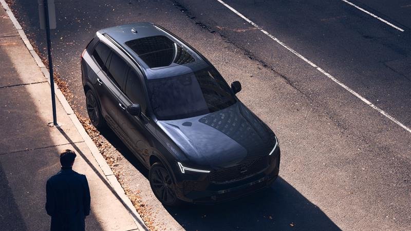 2027 Volvo XC90 Plug-In Hybrid Ultra Black Edition-1