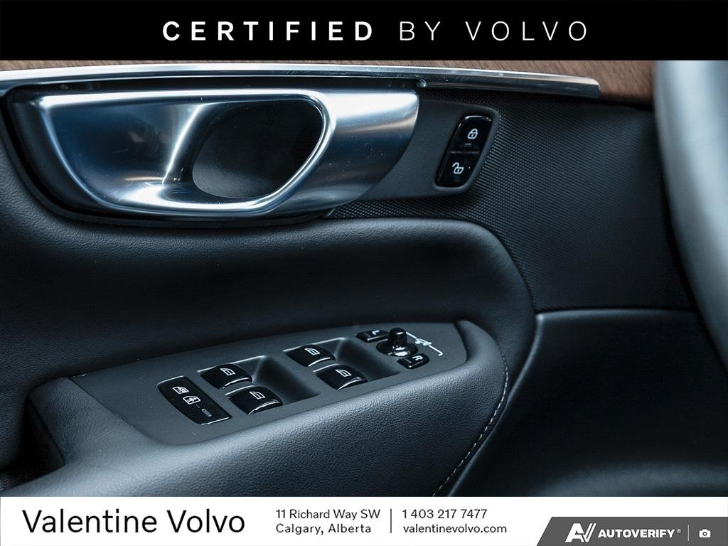 2024 Volvo XC90 Plug-In Hybrid Plus Bright Theme-17