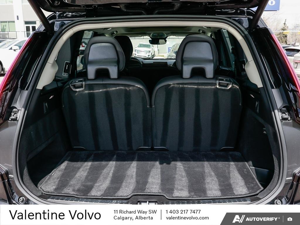 2025 Volvo XC90 Ultra Bright Theme-10