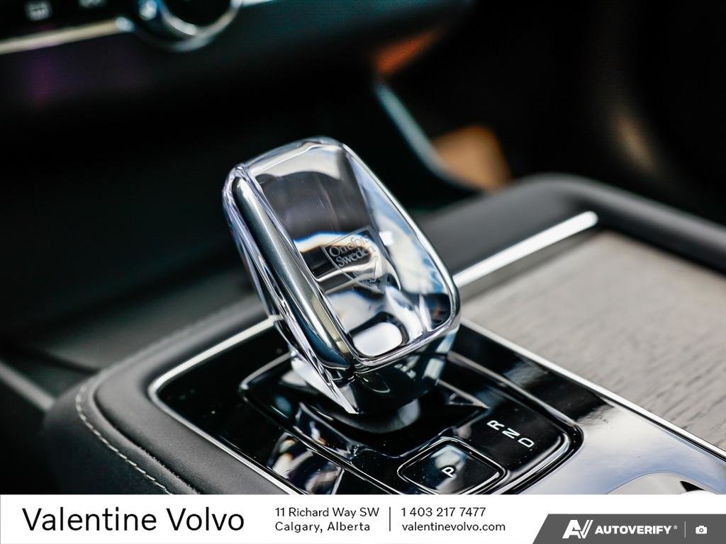 2025 Volvo XC90 Ultra Bright Theme-18