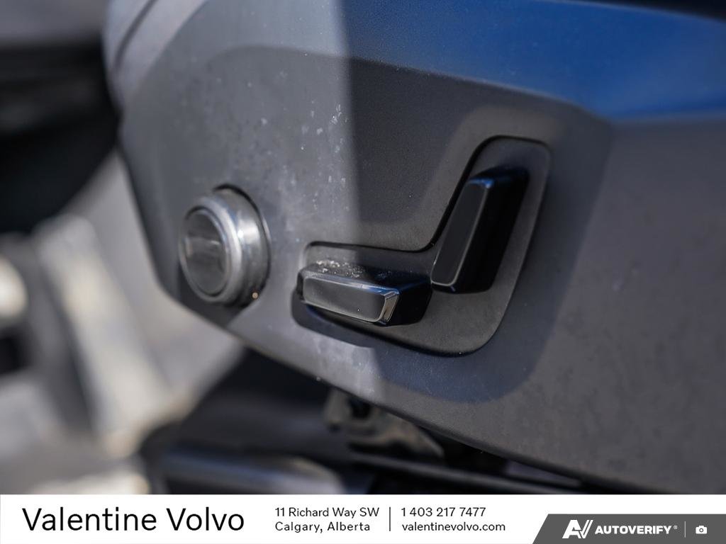 2026 Volvo XC90 Plus Dark Theme-28