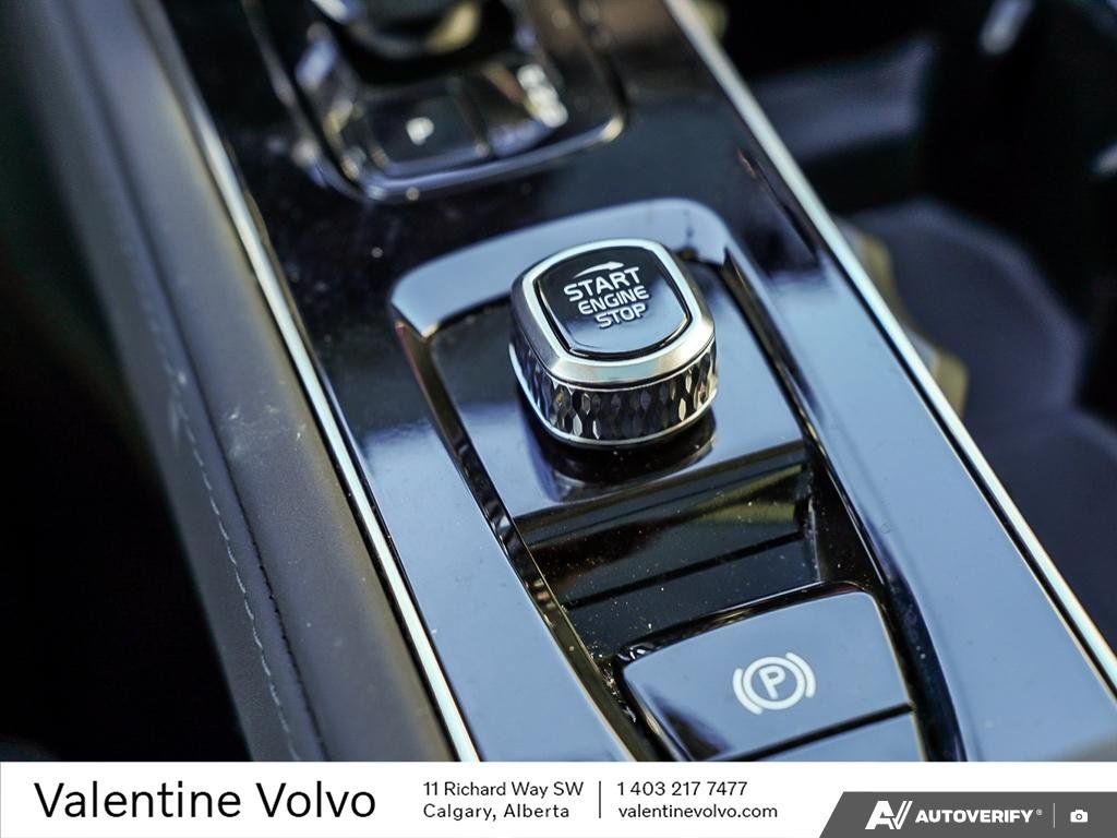 2026 Volvo XC90 Plus Dark Theme-27