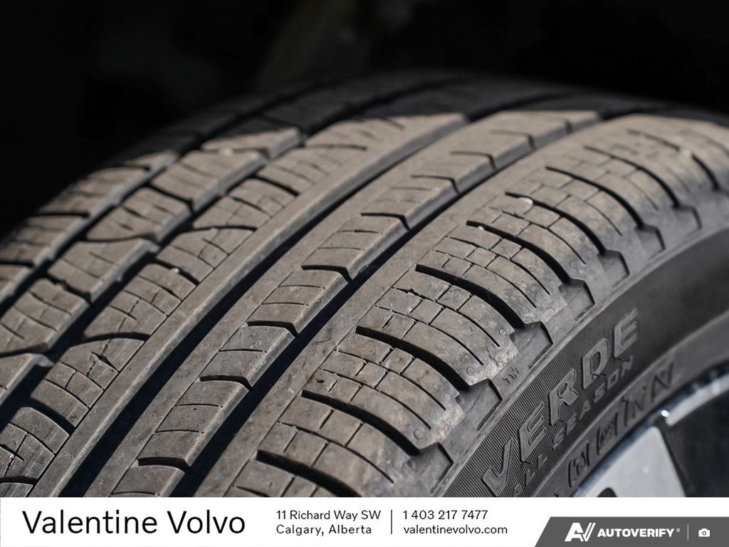 2026 Volvo XC90 Plus Dark Theme-6