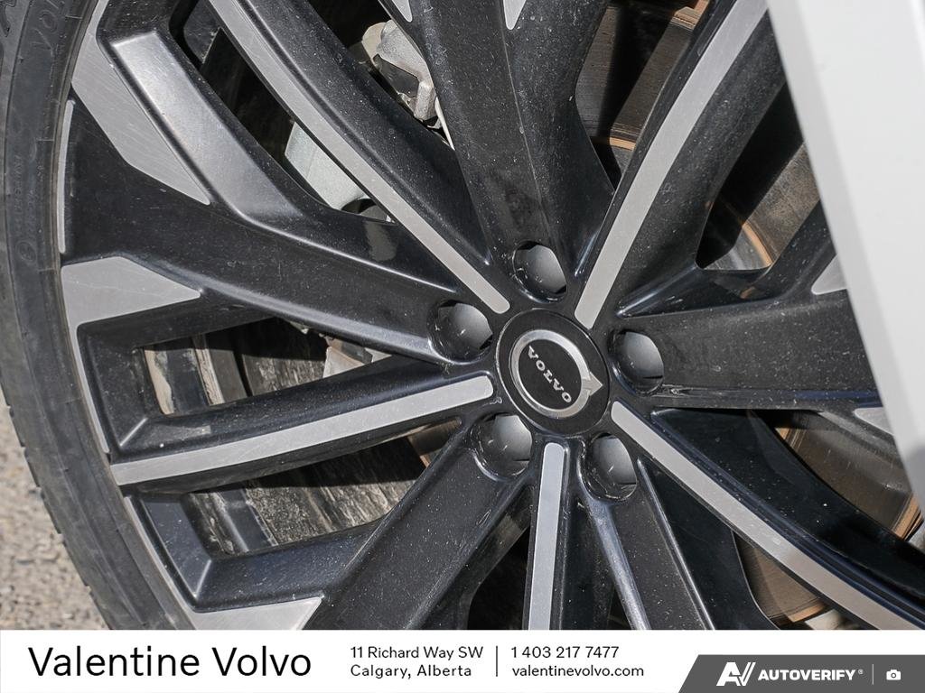 2026 Volvo XC90 Plus Dark Theme-5