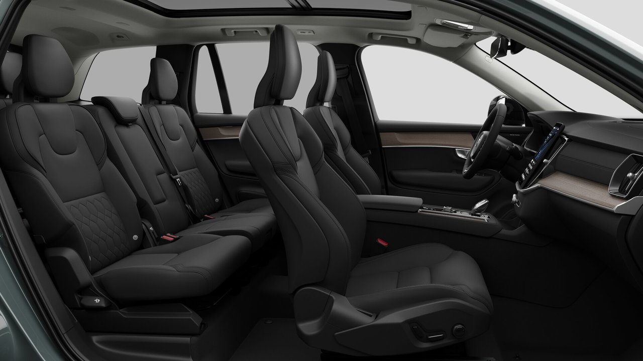2027 Volvo XC90 Plus 7-Seater (Dark Theme)-12