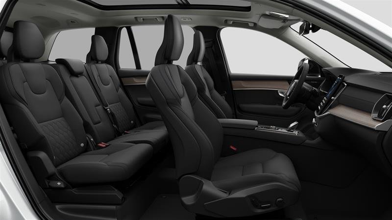 2027 Volvo XC90 Plus 7-Seater (Dark Theme)-4