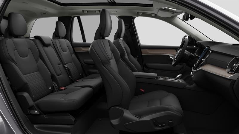 2027 Volvo XC90 Plus 7-Seater (Dark Theme)-4