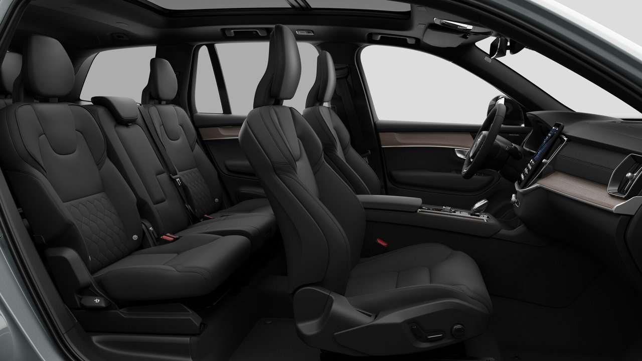 2027 Volvo XC90 Plus 7-Seater (Dark Theme)-12