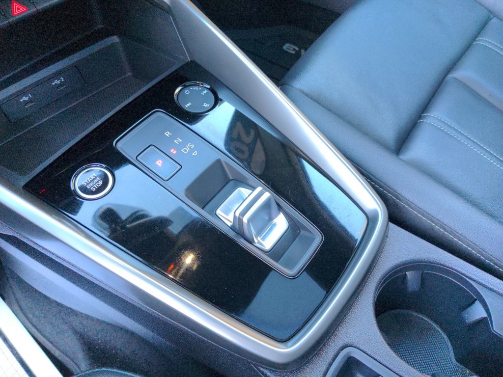 Audi A3 Komfort ! Leather, AWD! Fresh Trade! 2022