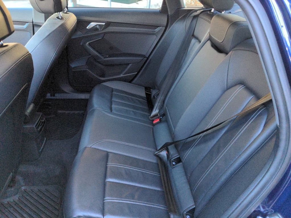 Audi A3 Komfort ! Leather, AWD! Fresh Trade! 2022