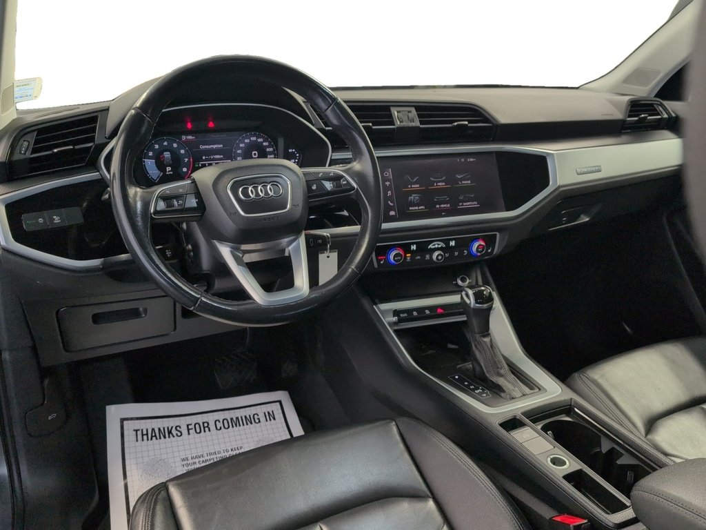 2021 Audi Q3 Komfort ! Leather, AWD! Fresh Trade!