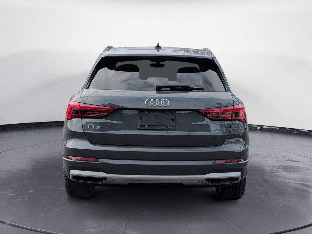 2021 Audi Q3 Komfort ! Leather, AWD! Fresh Trade!
