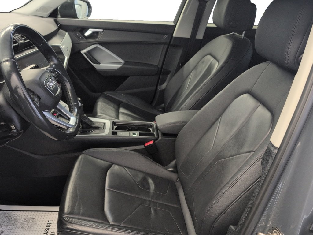 2021 Audi Q3 Komfort ! Leather, AWD! Fresh Trade!