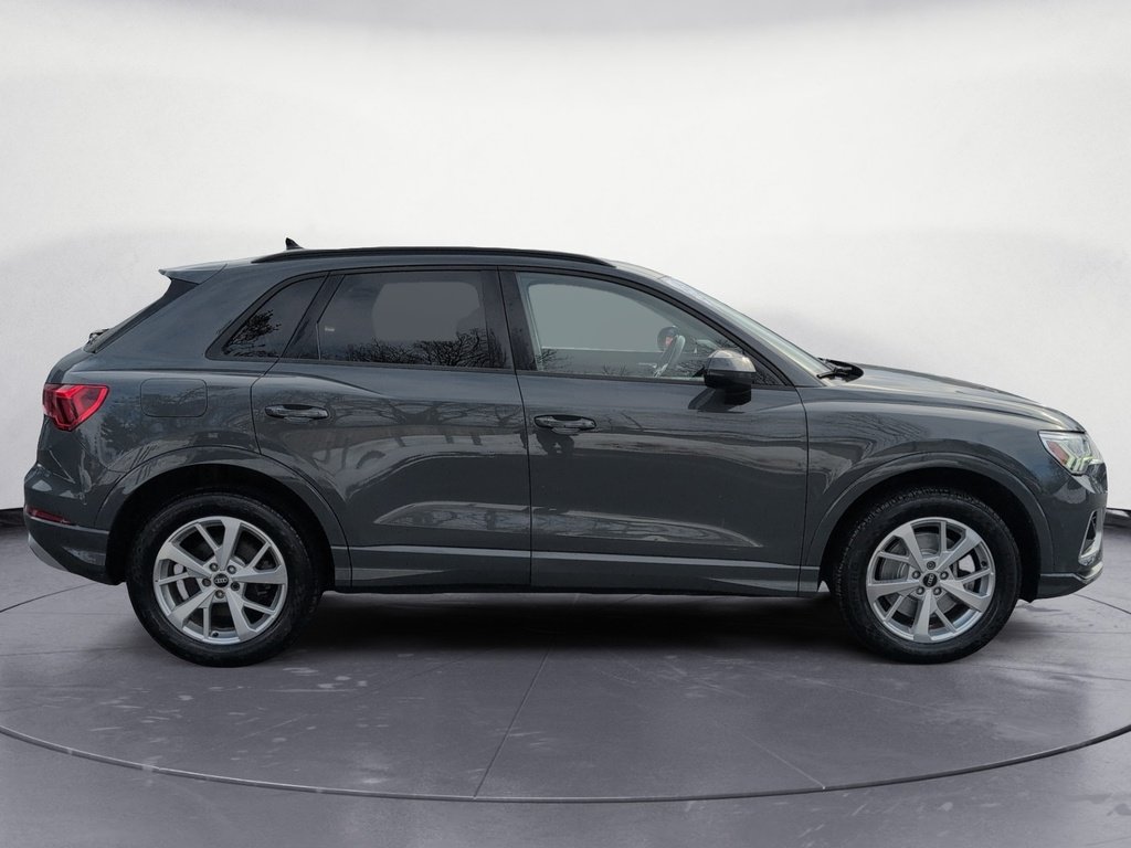 2021 Audi Q3 Komfort ! Leather, AWD! Fresh Trade!