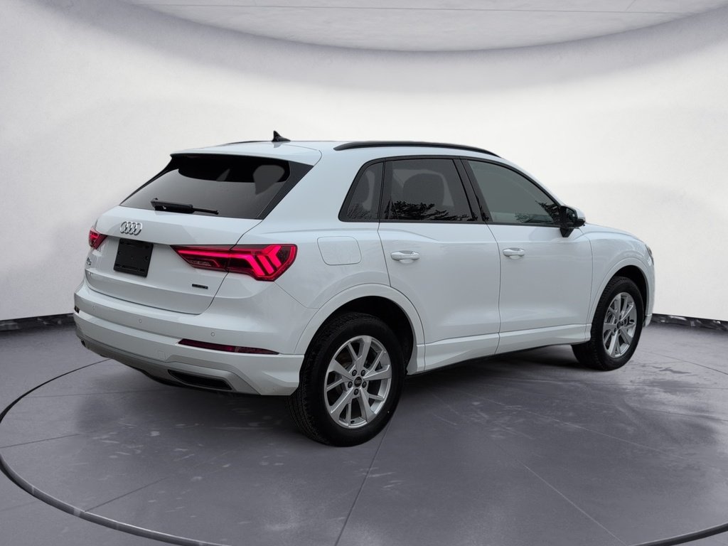 2025 Audi Q3 Komfort ! Leather, AWD! Fresh Trade!