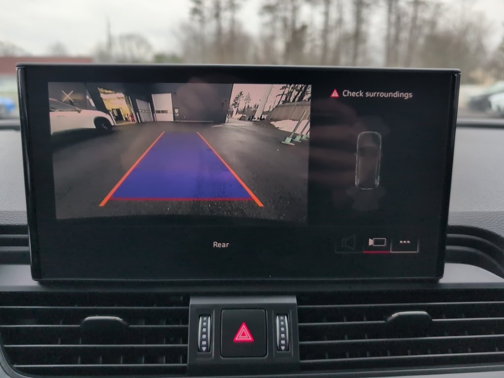 2023 Audi Q5 Komfort ! Leather, AWD! Fresh Trade!