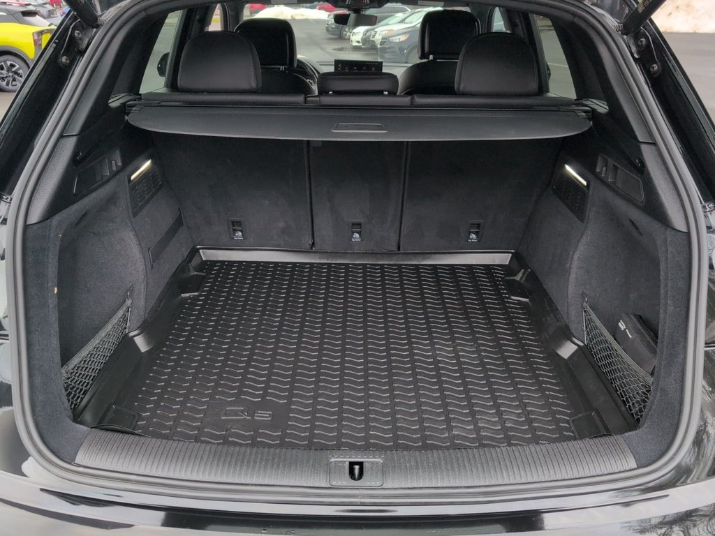 2023 Audi Q5 Komfort ! Leather, AWD! Fresh Trade!