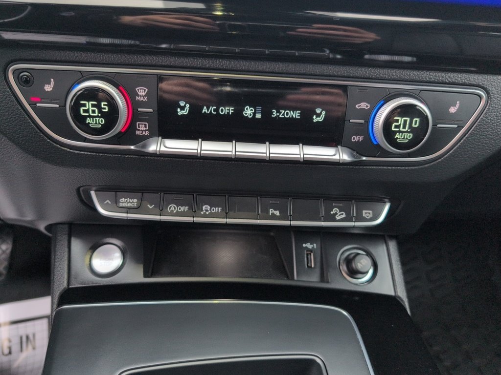 2023 Audi Q5 Komfort ! Leather, AWD! Fresh Trade!