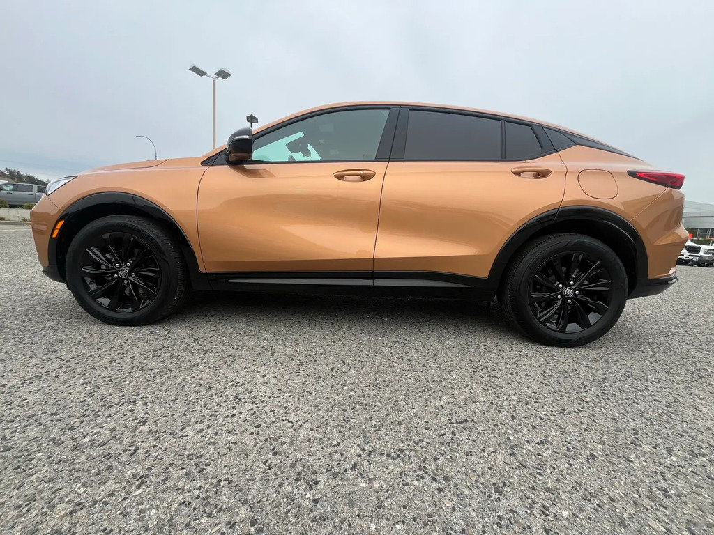 2024 Buick Envista SPORT TOURING! Black Rims, Leather !