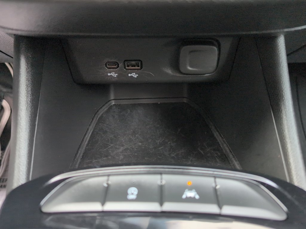 2024 Buick Envista SPORT TOURING! Black Rims, Leather !