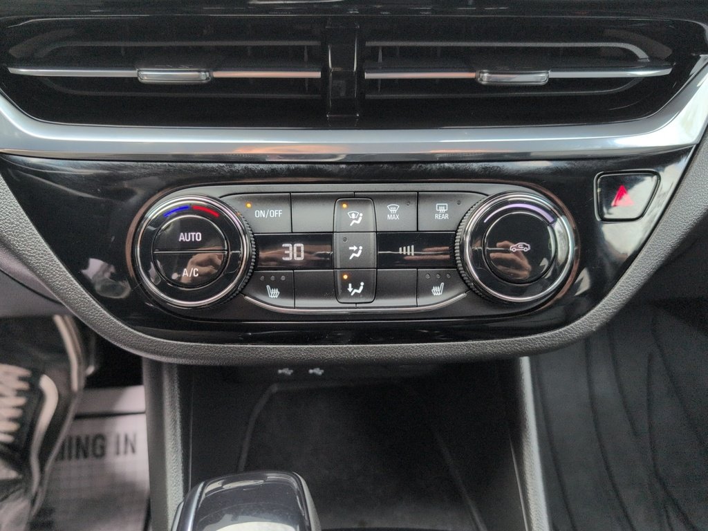 2024 Buick Envista SPORT TOURING! Black Rims, Leather !