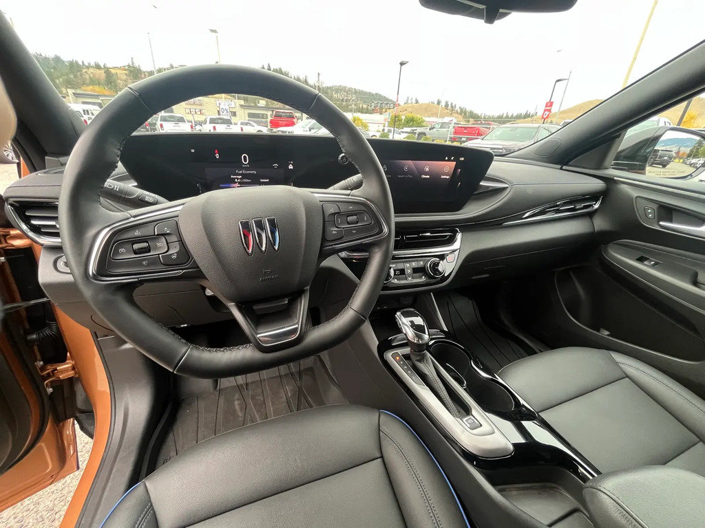 2024 Buick Envista SPORT TOURING! Black Rims, Leather !