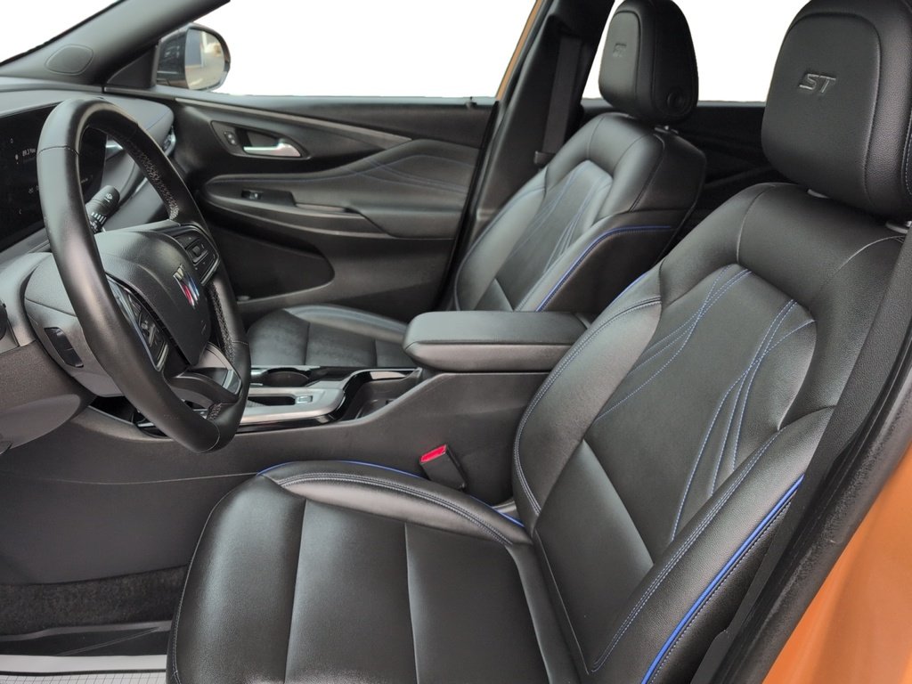 2024 Buick Envista SPORT TOURING! Black Rims, Leather !