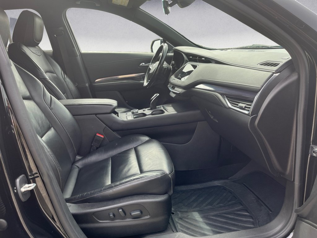 Cadillac XT4 AWD LUXURY 2021