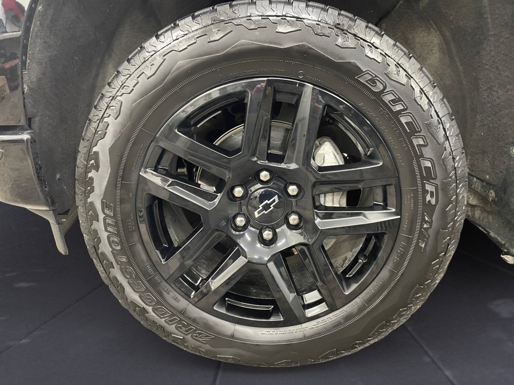 Chevrolet Silverado 1500 CUSTOM 2025