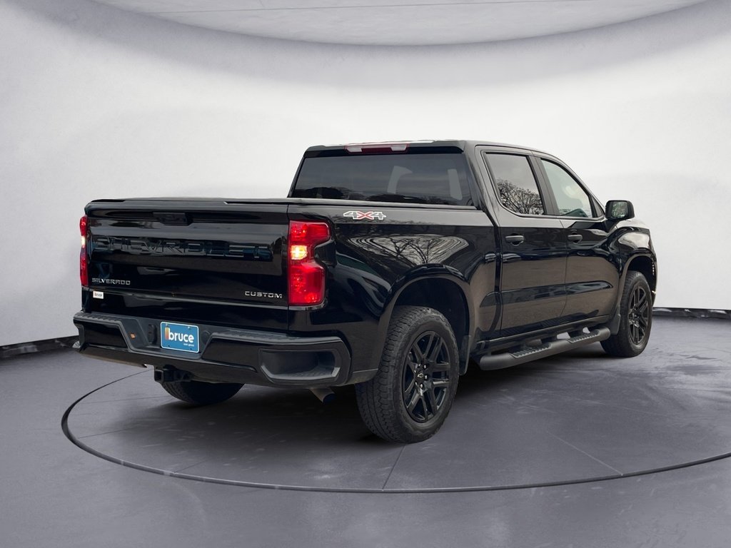 Chevrolet Silverado 1500 CUSTOM 2025