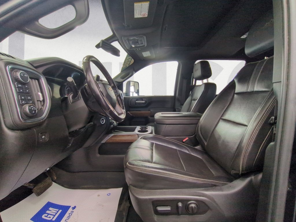 2022 Chevrolet SILVERADO HD CREW CAB DIESEL HIGH COUNTRY