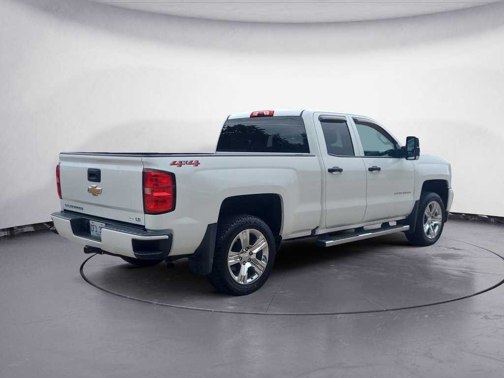 2019 Chevrolet Silverado 1500  CREW LT 4WD
