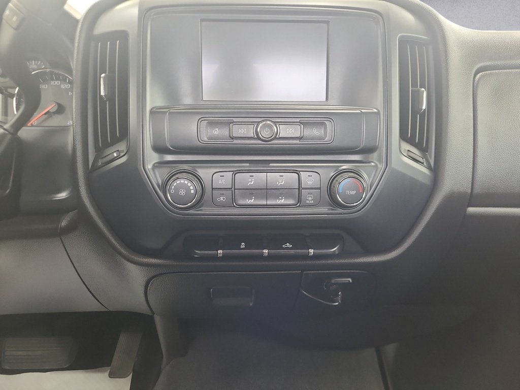 2019 Chevrolet Silverado 1500  CREW LT 4WD