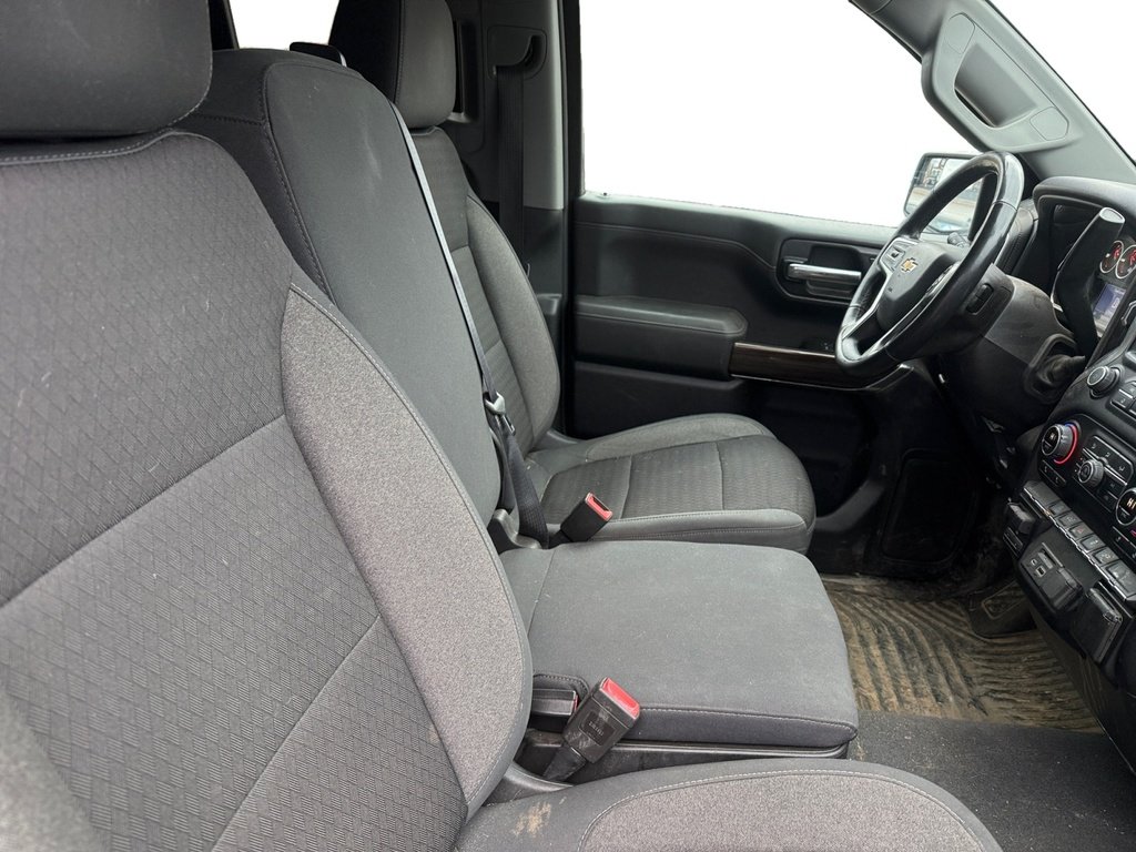 2019 Chevrolet Silverado 1500  CREW LT 4WD