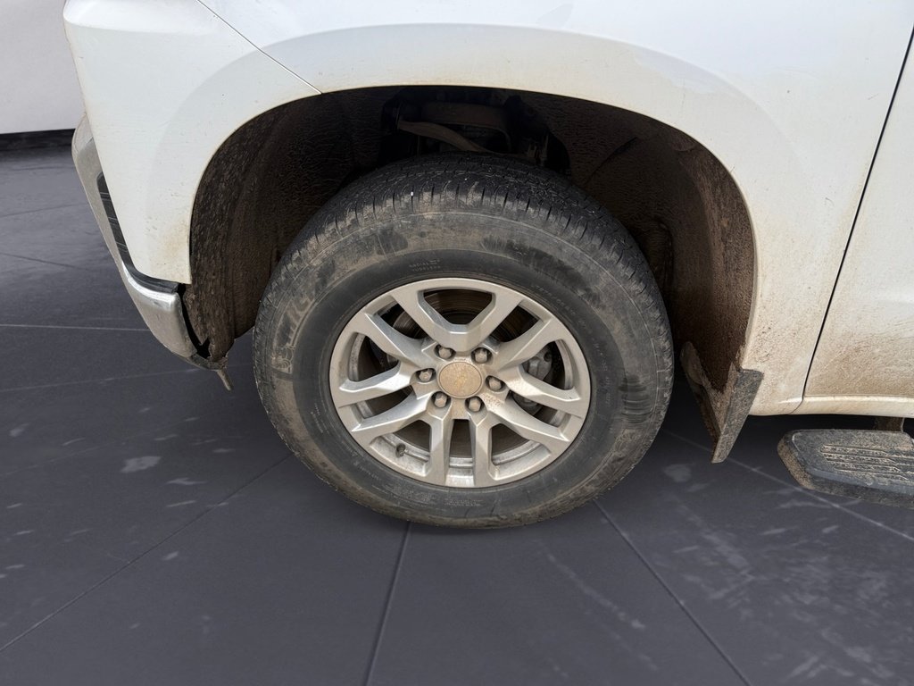 2019 Chevrolet Silverado 1500  CREW LT 4WD