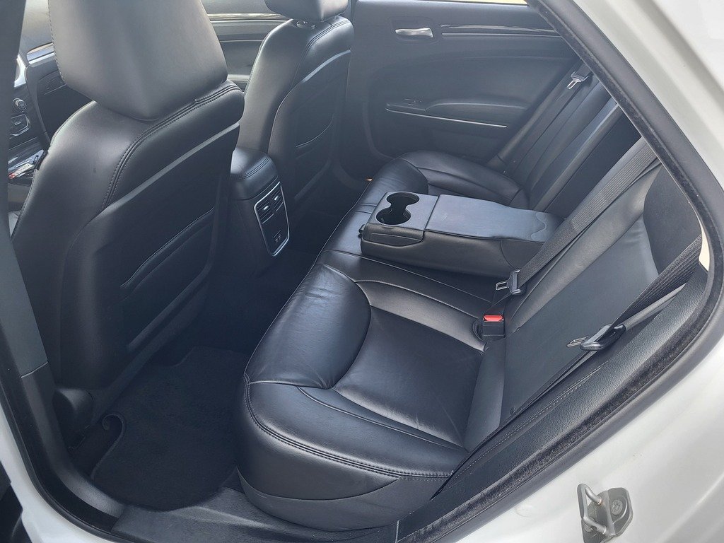 2022 Chrysler 300 TOURING L