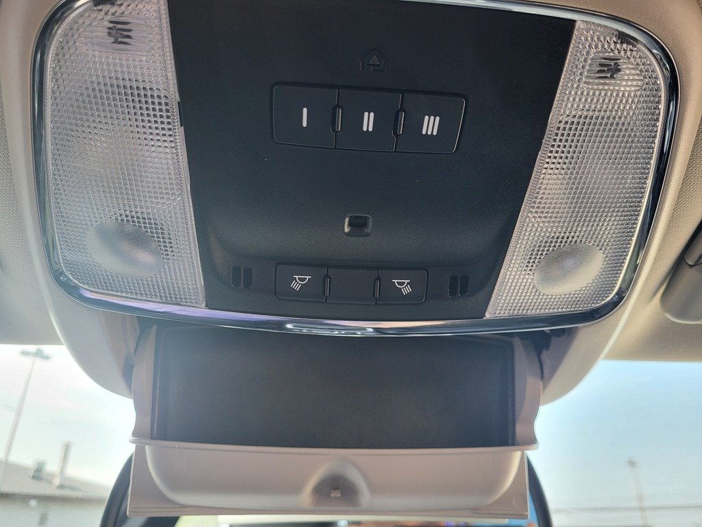 2022 Chrysler 300 TOURING L