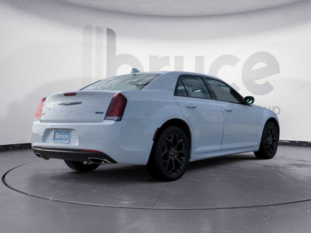 Chrysler 300 TOURING L 2023