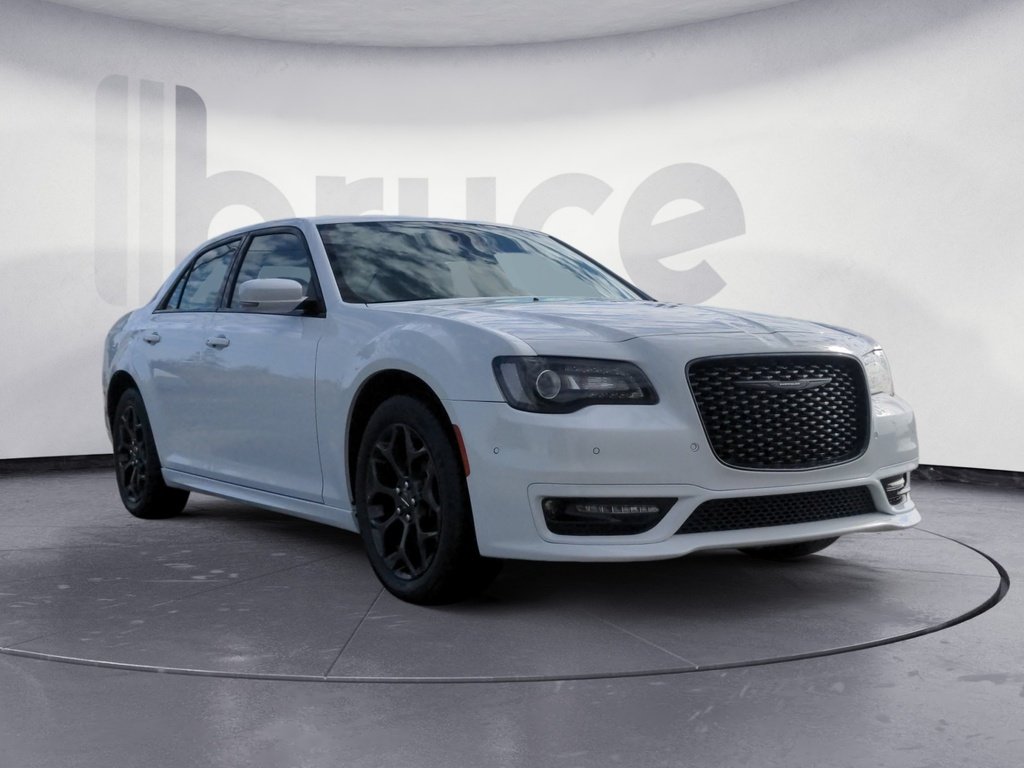 Chrysler 300 TOURING L 2023