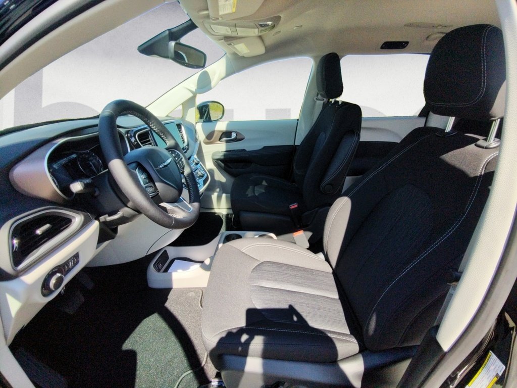 2024 Chrysler Grand Caravan SXT