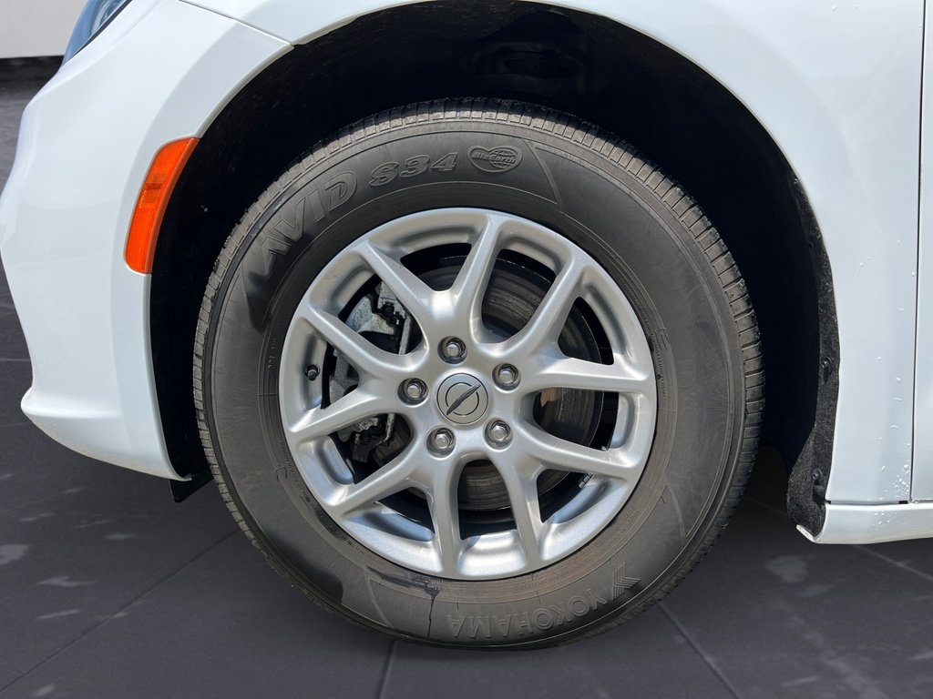 2024 Chrysler Pacifica TOURING-L
