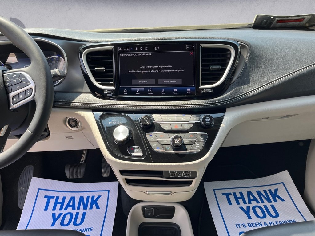 2024 Chrysler Pacifica TOURING-L