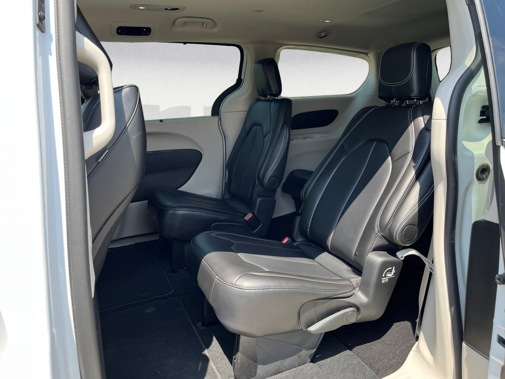 2024 Chrysler Pacifica TOURING-L