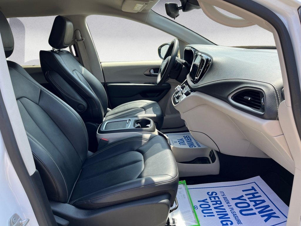 2024 Chrysler Pacifica TOURING-L