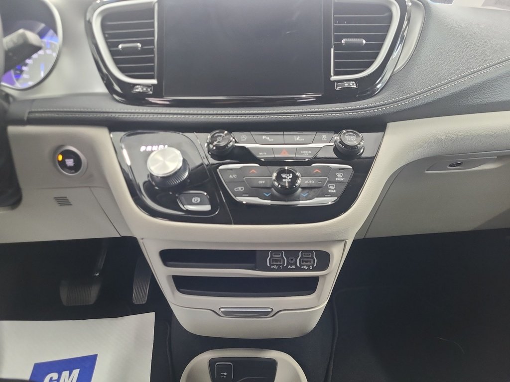 2024 Chrysler Pacifica TOURING-L